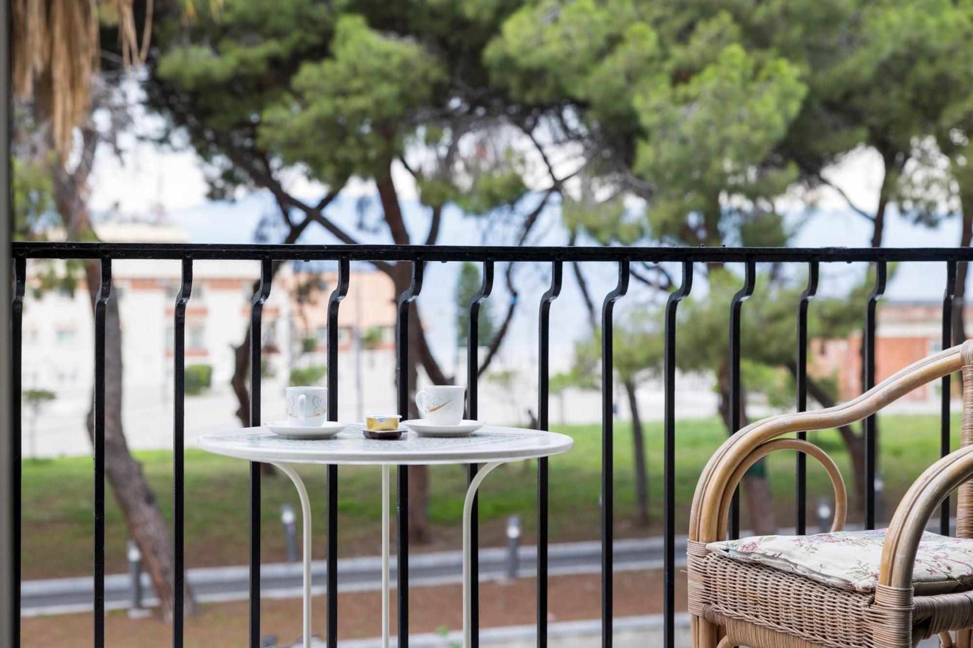 Il Balcone Sullo Stretto Bed & Breakfast เรจโจ ดี คาลาเบีย ภายนอก รูปภาพ