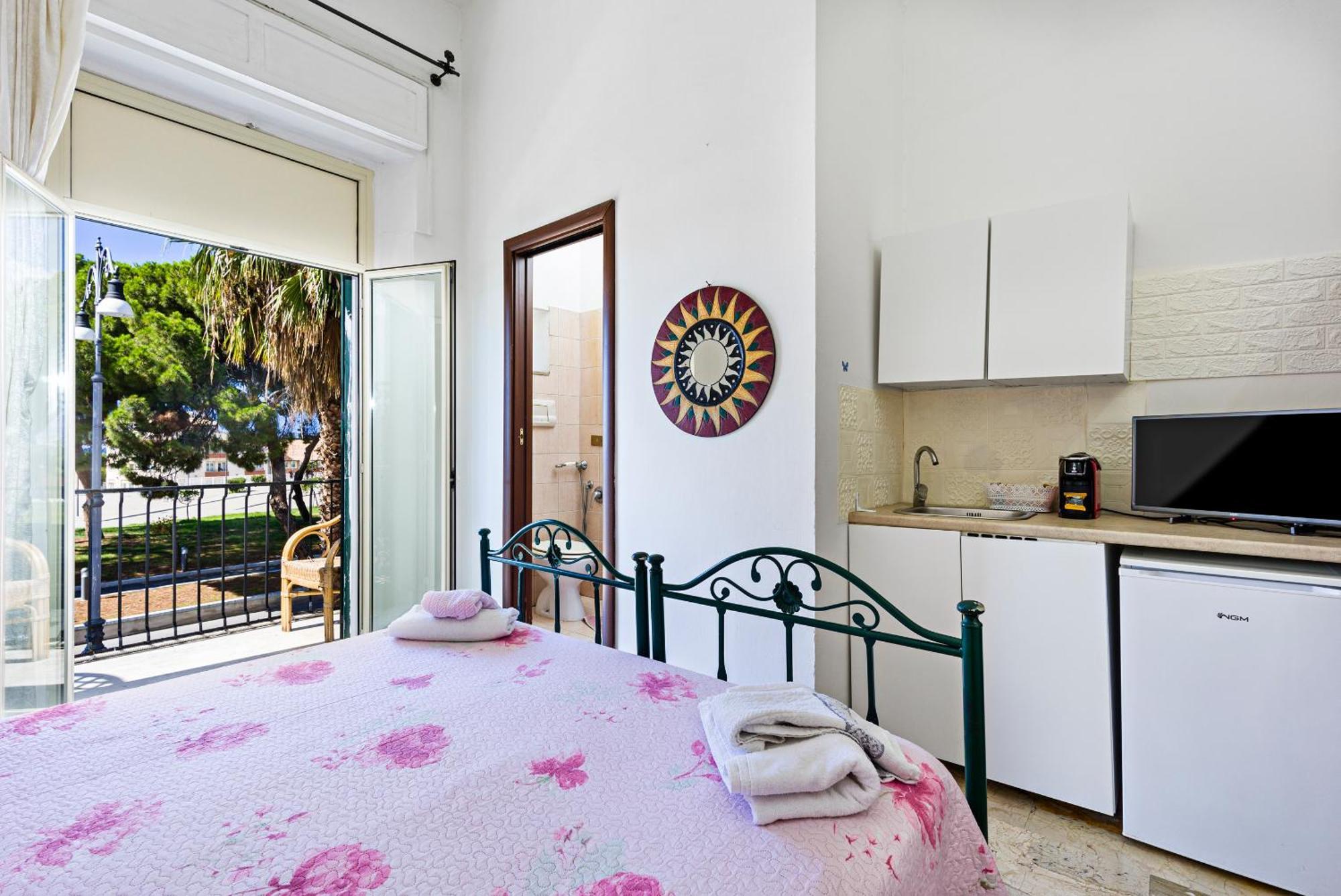 Il Balcone Sullo Stretto Bed & Breakfast เรจโจ ดี คาลาเบีย ภายนอก รูปภาพ