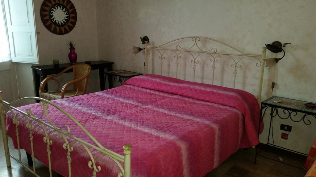 Il Balcone Sullo Stretto Bed & Breakfast เรจโจ ดี คาลาเบีย ห้อง รูปภาพ